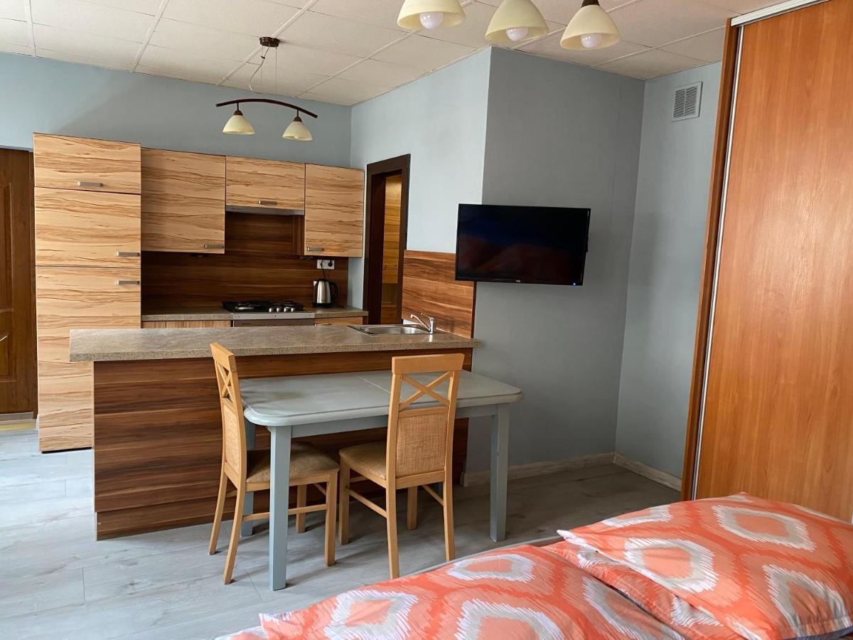 Kawalerka Fredry 3/14 Apartment พอซนาน ภายนอก รูปภาพ